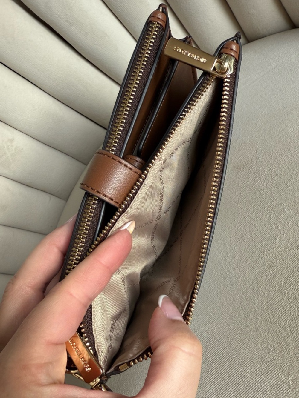 Michael Kors Jet Set Wristlet - Picture 9 of 11